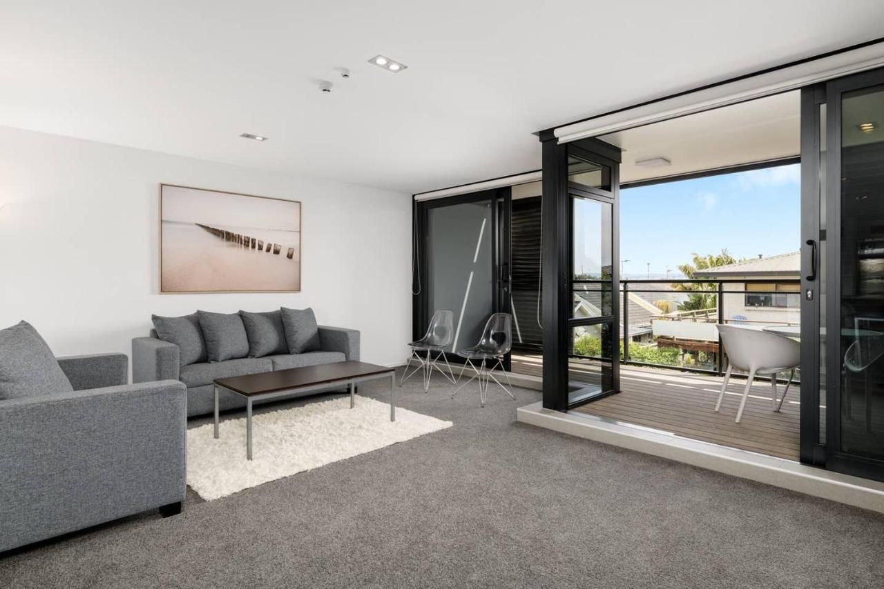 Central Mount Apartment, Quiet And Spacious With Pool Mount Maunganui Esterno foto