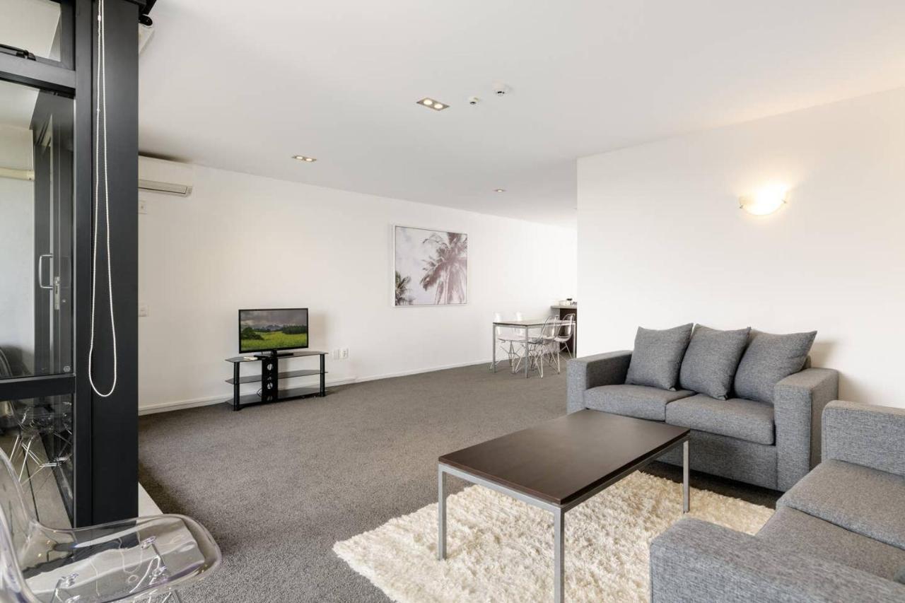 Central Mount Apartment, Quiet And Spacious With Pool Mount Maunganui Esterno foto